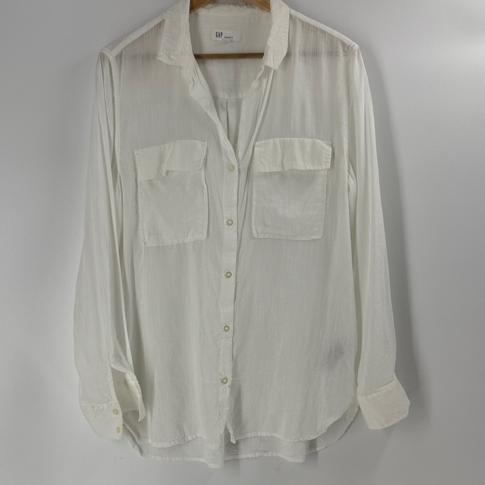 Gap white cotton blend boyfriend fit long sleeve button down cotton blend shirt